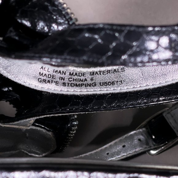 Unlisted A Kenneth Cole Production Black Grape Stomping Thong Sandals Size 6 - Picture 11 of 14